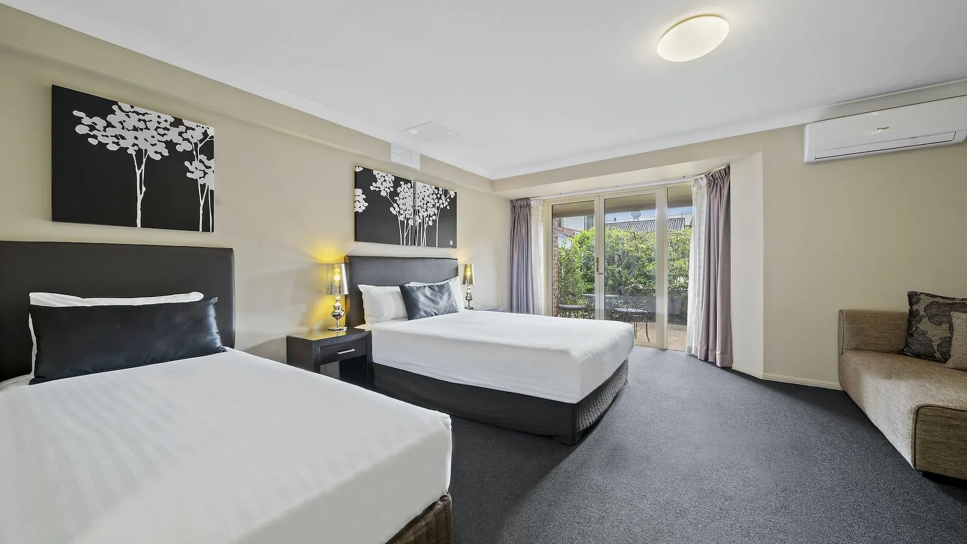 Ambassador On Ruthven Motel Toowoomba 4*,  Australia