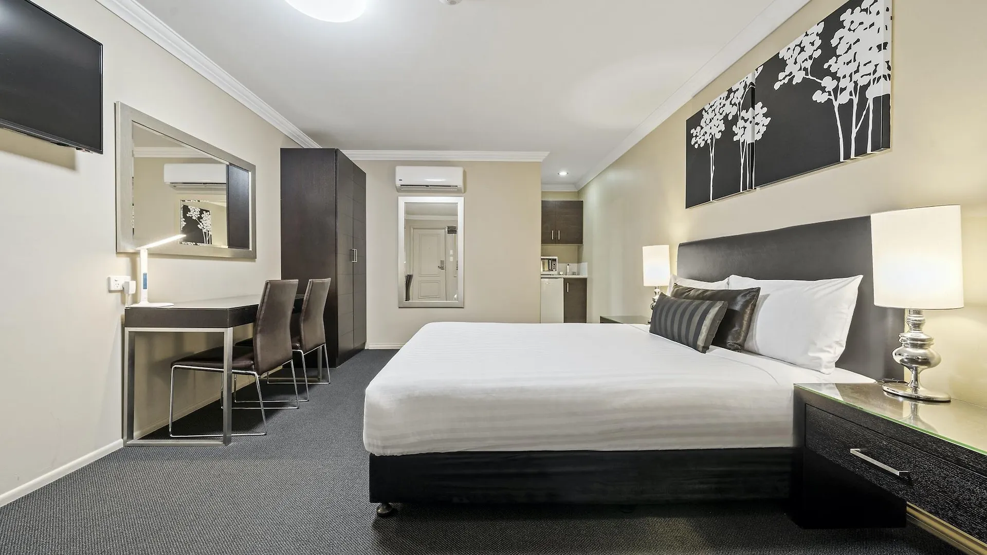 Ambassador On Ruthven Motel Toowoomba